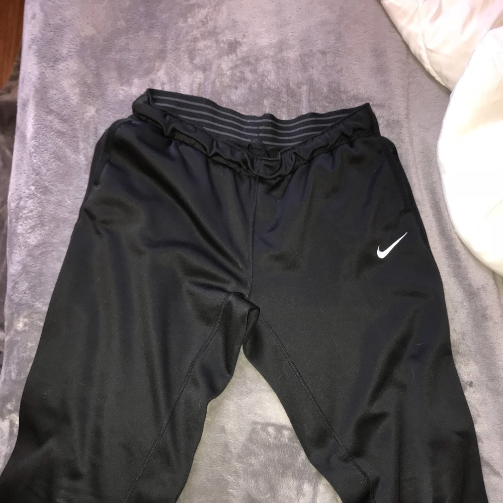 Nike Dri Fit! XL IN JUNIORS!!!